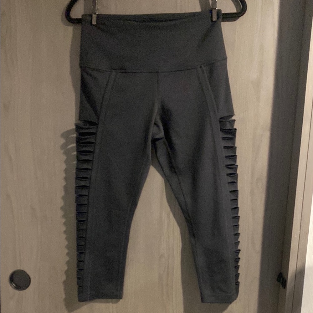 Zella Black Capri length Leggings with Cutout Accent